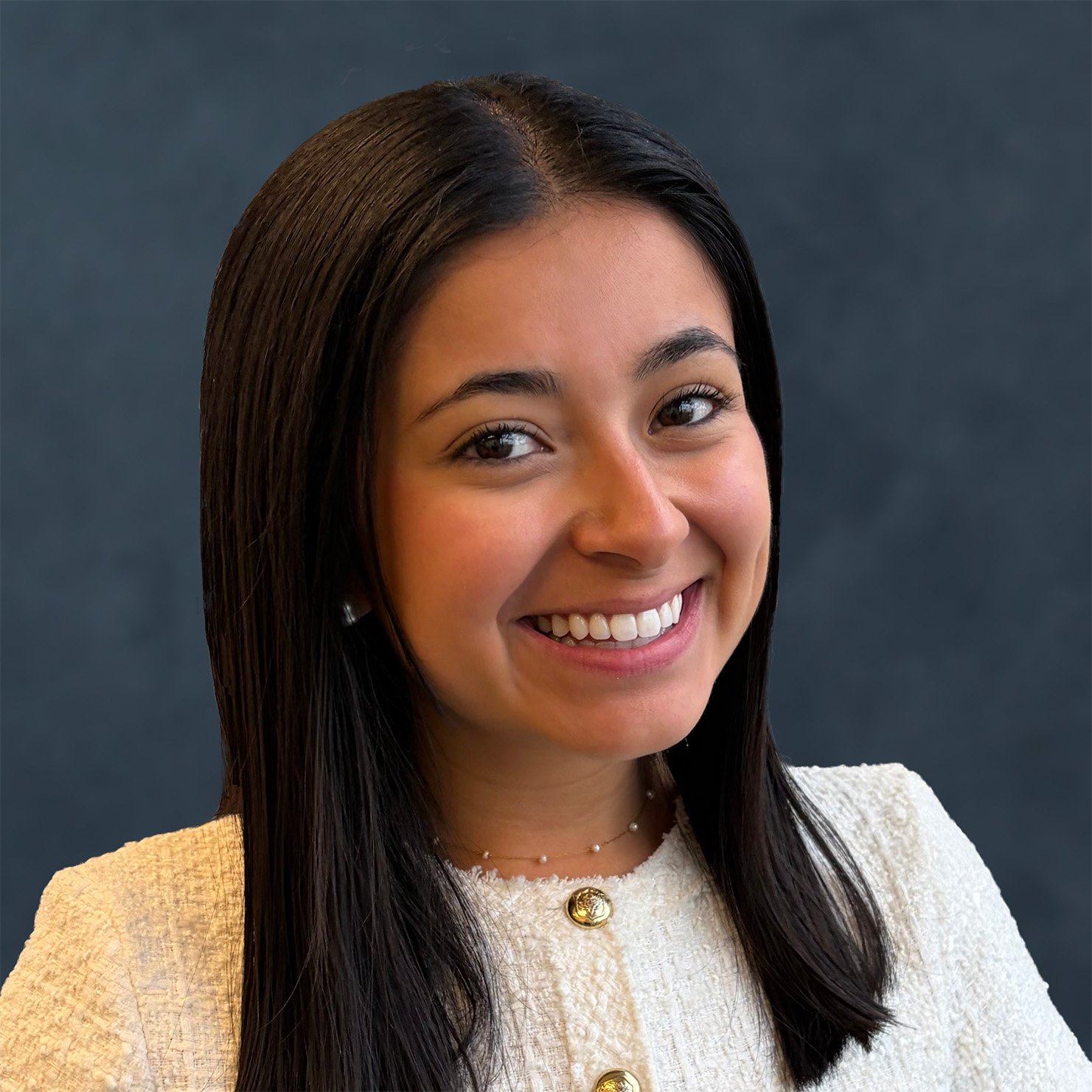 Emma-Cabrales-Square