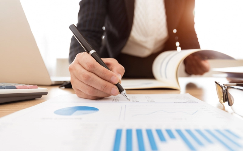 Portfolio management employee looking at location data
